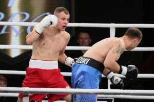 04.09.2021. Kielce. Suzuki Boxing Night 7 PRO. Walka Daniel Adamiec - Siarhei Krapshyla / Wiktor Taszłow / Radio Kielce