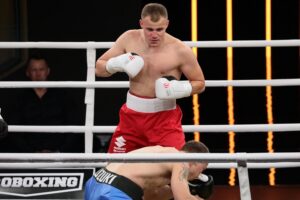 04.09.2021. Kielce. Suzuki Boxing Night 7 PRO. Walka Daniel Adamiec - Siarhei Krapshyla / Wiktor Taszłow / Radio Kielce