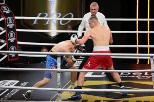 04.09.2021. Kielce. Suzuki Boxing Night 7 PRO. Walka Daniel Adamiec - Siarhei Krapshyla / Wiktor Taszłow / Radio Kielce