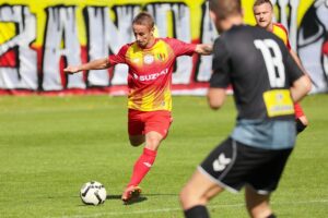 05.09.2021. Kielce. Mecz Banda Świrów - Kibice Korony. Na zdjęciu (z lewej): Vlastimir Jovanović / Wiktor Taszłow / Radio Kielce