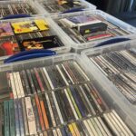 26.09.2021. Kielce. Giełda płyt winylowych, kompaktowych oraz kaset magnetofonowych / Iwona Murawska / Radio Kielce