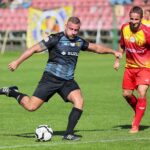 05.09.2021. Kielce. Mecz Banda Świrów - Kibice Korony. Na zdjęciu (z prawej): Vlastimir Jovanović / Wiktor Taszłow / Radio Kielce