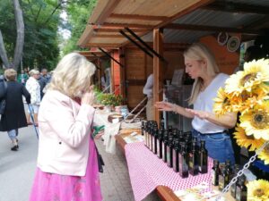 04.09.2021. Busko Zdrój. Polskie Kulinaria 2021. Smacznie, zdrowo i zdrojowo - Jarmark Norbertański / Marta Gajda-Kruk / Radio Kielce