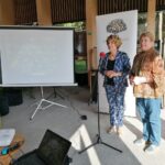 04.09.2021. Busko-Zdrój. Konferencja promując produkty ze znakiem „Jakość Tradycja”. Na zdjęciu (od lewej): Alicja Stępień - prezes Oddziału Świętokrzyskiego Polskiej Izby Produktu Regionalnego i Lokalnego, Izabella Byszewska - prezes i współzałożycielka Polskiej Izby Produktu Regionalnego i Lokalnego / Marta Gajda-Kruk / Radio Kielce