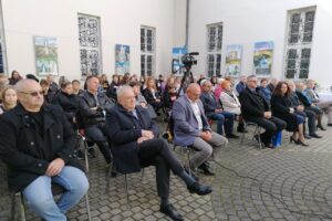 21.09.2021. Pińczów. Przekazanie XVIII-wiecznego starodruku do zbiorów Muzeum Regionalnego / Marta Gajda-Kruk / Radio Kielce