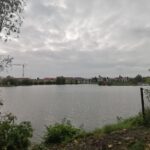 23.09.2021. Tereny wokół kazimierskiego zbiornika wodnego, które będą poddane rewitalizacji / Marta Gajda-Kruk / Radio Kielce