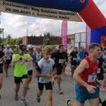 26.09.2021. Kazimierza Wielka. IX Kazimierski Bieg Szlakiem Megalitów / Marta Gajda-Kruk / Radio Kielce