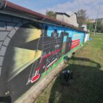 27.09.2021. Pińczów. Okolicznościowy mural upamiętniający lokację Pińczowa / Marta Gajda-Kruk / Radio Kielce