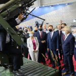 07.09.2021. Kielce. Minister Mariusz Błaszczak z wizytą na XXIX Międzynarodowym Salonie Przemysłu Obronnego w Targach Kielce / Wiktor Taszłow / Radio Kielce