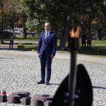 11.09.2021. Kielce. 20. rocznica zamachu na World Trade Center. Na zdjęciu: Piotr Kisiel - dyrektor Departamentu Edukacji, Sportu, Turystyki i Spraw Zagranicznych w Urzędzie Marszałkowskim Województwa Świętokrzyskiego / Jarosław Kubalski / Radio Kielce