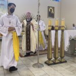 01.09.2021. Staszów. Wojewódzka inauguracja roku szkolnego. Na zdjęciu (w środku): bp Krzysztof Nitkiewicz - ordynariusz diecezji sandomierskiej / Grażyna Szlęzak-Wójcik / Radio Kielce