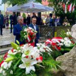 01.09.2021. Sandomierz. Uroczystości z okazji 82. rocznicy wybuchu II wojny światowej. Na zdjęciu: miejscy radni z klubu PiS, od lewej Mariusz Prezgot,  Marek Strugała / Grażyna Szlęzak-Wójcik / Radio Kielce