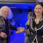 05.09.2021. Sandomierz. Akademia Krzemienia Pasiastego. Na zdjęciu (od lewej): Cezary Łutowicz - artysta, złotnik, Katarzyna Batko - dyrektor Lokalnej Organizacji Turystycznej Partnerstwo Ziemi Sandomierskiej / Grażyna Szlęzak-Wójcik / Radio Kielce