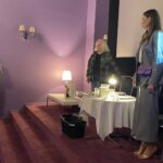 05.09.2021. Sandomierz. Akademia Krzemienia Pasiastego. Na zdjęciu (od lewej): Marcin Marzec - burmistrz Sandomierza, Cezary Łutowicz - artysta, złotnik, aktorka Agnieszka Kawiorska / Grażyna Szlęzak-Wójcik / Radio Kielce