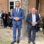 07.09.2021. Sulisławice. Piesza pielgrzymka mieszkańców Sandomierza. Na zdjęciu (od lewej): Marcin Piwnik - starosta sandomierski, Szymon  Kołacz - wójt gminy Łoniów / Grażyna Szlęzak-Wójcik / Radio Kielce