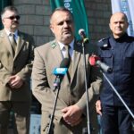 03.09.2021. Kielce. Konferencja dotycząca rekreacji w lasach. . Na zdjęciu (od lewej): Andrzej Matysiak - dyrektorem Regionalnej Dyrekcji Lasów Państwowych w Radomiu, Roman Wróblewski z Nadleśnictwa Kielce, Jarosław Kaleta - komendant wojewódzki policji w Kielcach / Wiktor Taszłow / Radio Kielce