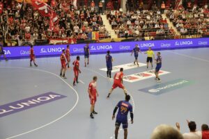 16.09.2021. Bukareszt, EHF Liga Mistrzów. Mecz Dynamo Bukareszt - Łomża Vive Kielce / Arkadiusz Miller / Radio Kielce