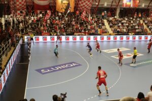 16.09.2021. Bukareszt, EHF Liga Mistrzów. Mecz Dynamo Bukareszt - Łomża Vive Kielce / Arkadiusz Miller / Radio Kielce