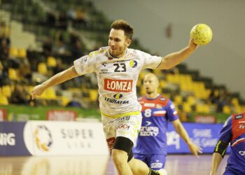 24.08.2021 Kielce. Mecz Łomża Vive Kielce – Azoty Puławy. Arkadiusz Moryto / Jarosław Kubalski / Radio Kielce