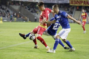 03.09.2021 Kielce. Mecz Korona Kielce - Miedz Legnica. Na zdjęciu (z prawej): Mario Zebić / Jarosław Kubalski / Radio Kielce