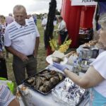 12.09.2021 Domaszowice. Festyn / Jarosław Kubalski / Radio Kielce
