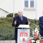 19.09.2021 Chęciny. 30 lecie samorządu terytorialnego. Na zdjęciu od lewej: poseł Krzysztof Lipiec i burmistrz Robert Jaworski / Jarosław Kubalski / Radio Kielce