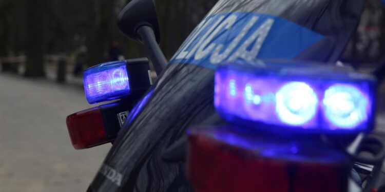 Policja, radiowóz, motocykl policyjny / Robert Felczak / Radio Kielce