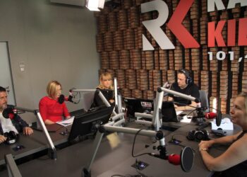 14.09.2021. Radio Kielce. Punkty Widzenia. Na zdjęciu (od lewej): Jarosław Karyś - przewodniczący Rady Miasta Kielce, Barbara Damian - dyrektor ZTM, Katarzyna Czech-Kruczek - radna Rady Miasta Kielce, Robert Szumielewicz - Radio Kielce, Anna Kibortt - radna Rady Miasta Kielce / Sebastian Kalwat / Radio Kielce