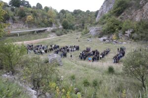 25.09.2021. Kielce. Żywy napis poświęcony patronowi III LO Cyprianowi Kamilowi Norwidowi / Wiktor Taszłow / Radio Kielce