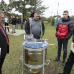 25.09.2021. Kielce. Spotkanie w siedzibie Świętokrzyskiego Stowarzyszenia Pszczelarzy / Wiktor Taszłow / Radio Kielce