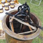 25.09.2021. Kielce. Spotkanie w siedzibie Świętokrzyskiego Stowarzyszenia Pszczelarzy / Wiktor Taszłow / Radio Kielce