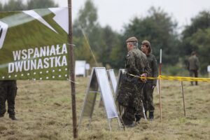 26.09.2021. Chęciny. Rodzinny piknik sportowy WOTGames / Wiktor Taszłow / Radio Kielce