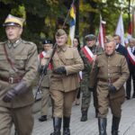 26.09.2021. Kielce. Obchody 82. rocznicy utworzenia Polskiego Państwa Podziemnego. Na zdjęciu (z prawej): Dionizy Krawczyński - prezes Stowarzyszenia Rekonstrukcji Historycznych Jodła / Wiktor Taszłow / Radio Kielce