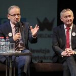 27.09.2021. Kielce. Inauguracja kampanii #świętokrzyskieNIEhejtuje. Na zdjęciu (od lewej): Adam Niedzielski - minister zdrowia i Zbigniew Koniusz - wojewoda świętokrzyski / Wiktor Taszłow / Radio Kielce