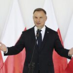 07.09.2021. Kielce. MSPO. Podpisanie umów związanych z pozyskaniem sprzętu wojskowego na potrzeby Sił Zbrojnych. Na zdjęciu: prezydent Andrzej Duda / Wiktor Taszlow / Radio Kielce