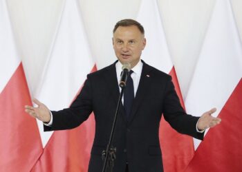 07.09.2021. Kielce. MSPO. Podpisanie umów związanych z pozyskaniem sprzętu wojskowego na potrzeby Sił Zbrojnych. Na zdjęciu: prezydent Andrzej Duda / Wiktor Taszlow / Radio Kielce