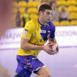 08.09.2021. Kielce. Mecz Łomża Vive Kielce - Gwardia Opole. Na zdjęciu: Branko Vujović / Wiktor Taszłow / Radio Kielce