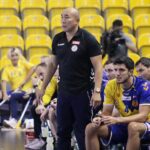 08.09.2021. Kielce. Mecz Łomża Vive Kielce - Gwardia Opole. Na zdjęciu: Talant Dujszebajew / Wiktor Taszłow / Radio Kielce