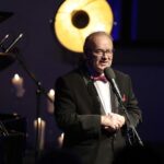 29.09.2021. Warszawa. Zamek Ujazdowski. Koncert Muzyki Polskiej promujący Międzynarodowy Festiwal Muzyczny im. Krystyny Jamróz w Busku-Zdroju. Na zdjęciu: Artur Jaroń - dyrektor artystyczny festiwalu / Wiktor Taszłow / Radio Kielce