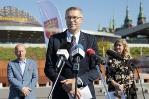 09.09.2021. Kielce. Konferencja przed I Festiwalem Wiatru. Na zdjęciu: Bogdan Wenta – prezydent Kielc / Wiktor Taszłow / Radio Kielce