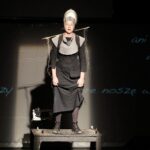 10.09.2021. Kielce. Teatr im. Stefana Żeromskiego. Spektakl „Dziewczyna ze strunami” / Wiktor Taszłow / Radio Kielce