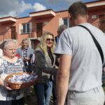 14.09.2021. Kielce. Przekazanie kluczy lokatorom do mieszkań komunalnych. Na zdjęciu: Joanna Winiarska - wiceprzewodnicząca Rady Miasta Kielce / Wiktor Taszłow / Radio Kielce