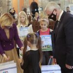 - II miejsce, Amelia Gruszczyńska - III miejsce, Andrzej Bętkowski - marszałek województwa świętokrzyskiego / Wiktor Taszłow / Radio Kielce