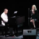 Na zdjęciu (od lewej): Łukasz Kowalski, Kasia Lisowska / Fot. Wiktor Taszłow - Radio Kielce