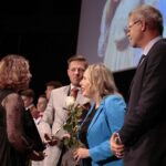 22.09.2021. Kielce. Mała scena KCK. Nagrody "Nadzieje Kielc". Na zdjęciu (od lewej): Julia Palmowska, Marcin Chłodnicki - wiceprezydent Kielc, Anna Kibort - radna, Bogdan Wenta - prezydent Kielc. / Wiktor Taszłow / Radio Kielce