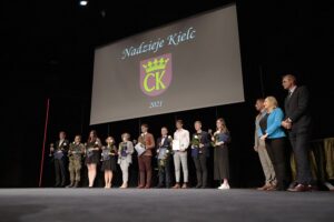 22.09.2021. Kielce. Mała scena KCK. Nagrody "Nadzieje Kielc". / Wiktor Taszłow / Radio Kielce