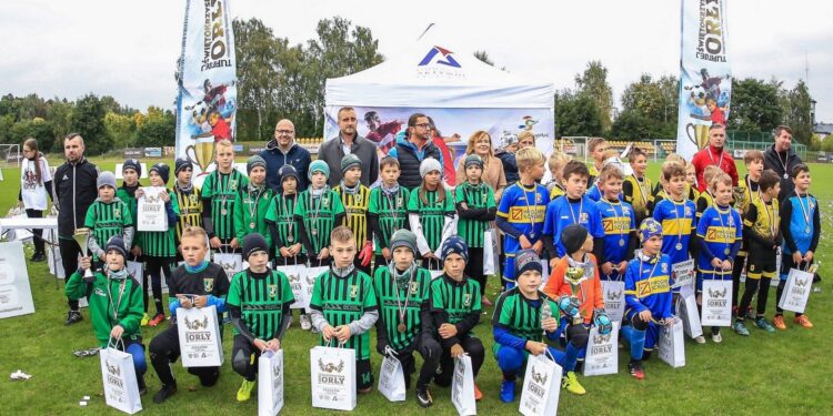 19.09.2021. Staszów. Otwarte Mistrzostwa Piłki Nożnej do lat 11 o Puchar Wolnej Polski – Świętokrzyskie Orły / mat. organizatora / Fundacja Aktywni dla Polski