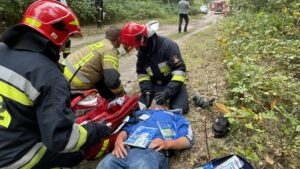 16.09.2021. Ostrowiec Świętokrzyski. Ćwiczenia strażaków na terenie leśnictwa Zwierzyniec / Emilia Sitarska / Radio Kielce