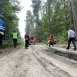 16.09.2021. Ostrowiec Świętokrzyski. Ćwiczenia strażaków na terenie leśnictwa Zwierzyniec / Emilia Sitarska / Radio Kielce