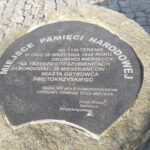 30.09.2021. Ostrowiec Świętokrzyski. Pomnik upamiętniający powieszonych ostrowczan / Emilia Sitarska / Radio Kielce